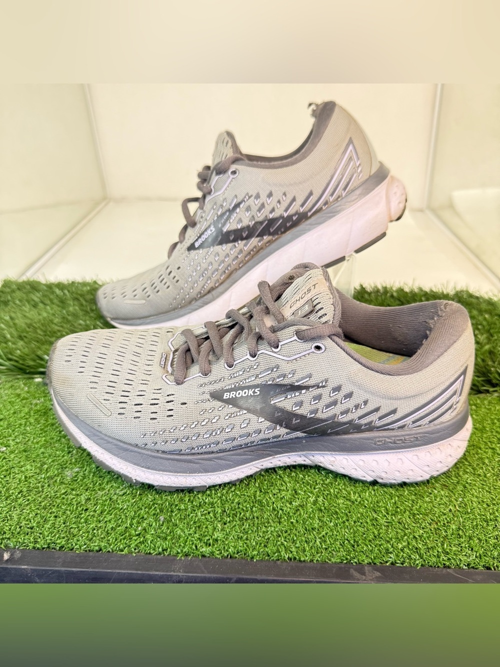 Brooks Women's Ghost Athletic Running Shoes in Light Gray